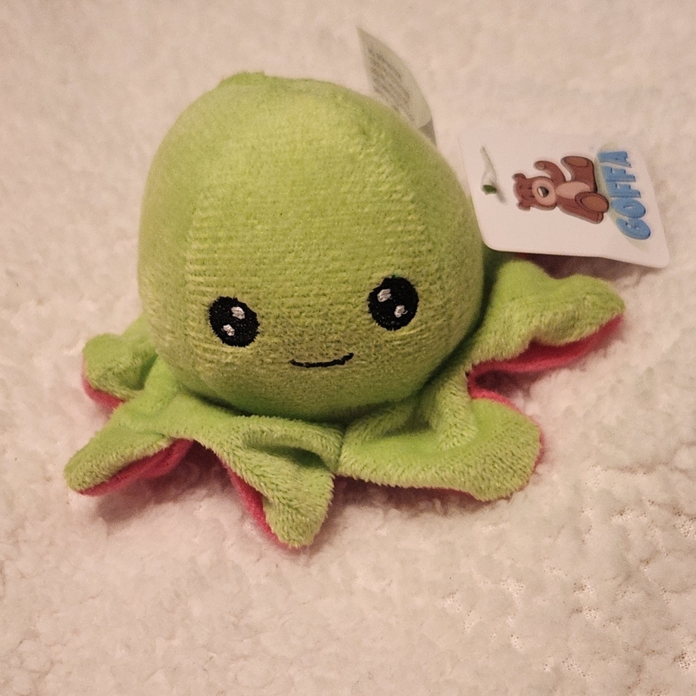Green Smiling Octopus Plush Toy NWT